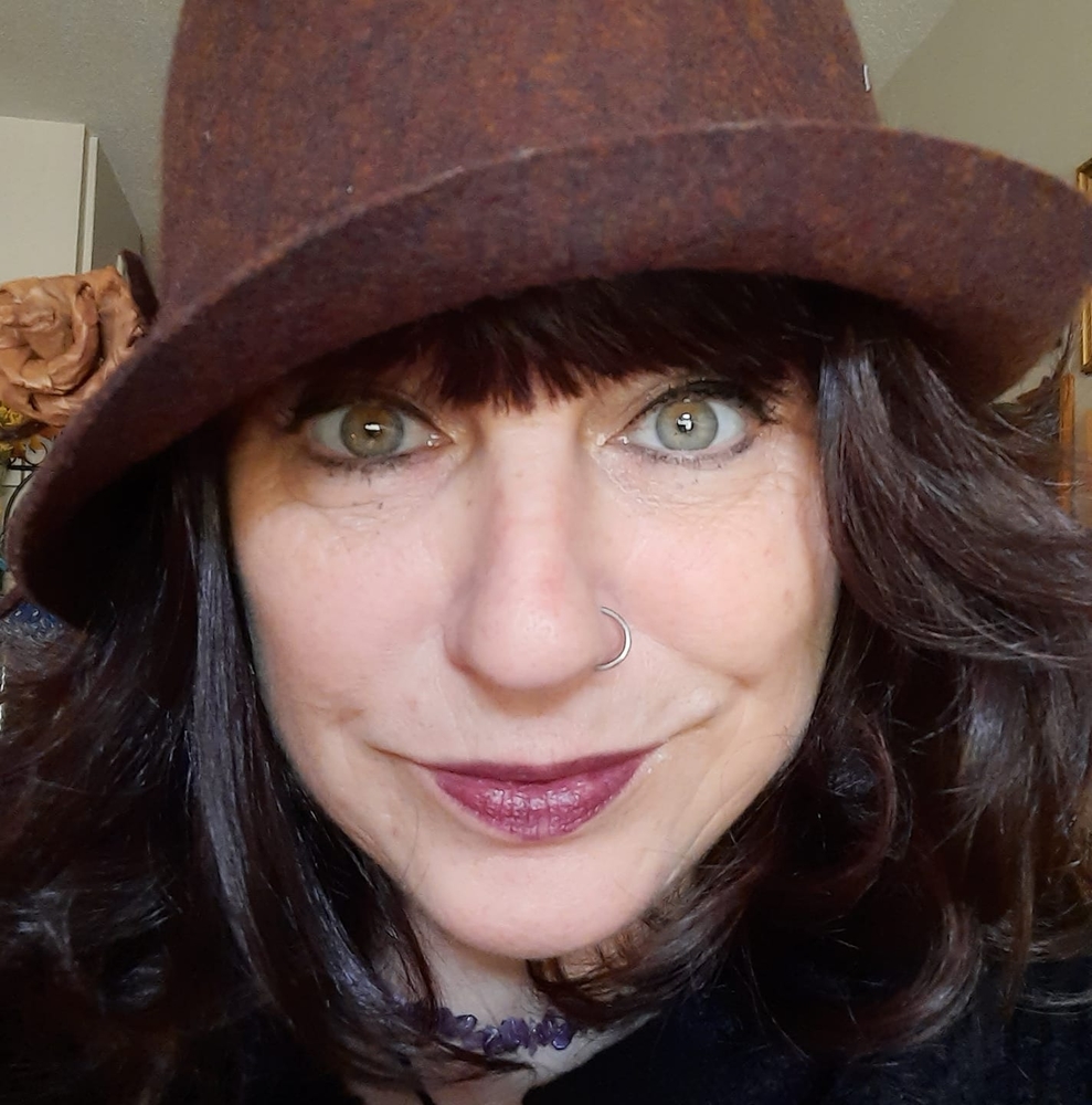 Meet your Posher, Evelyn